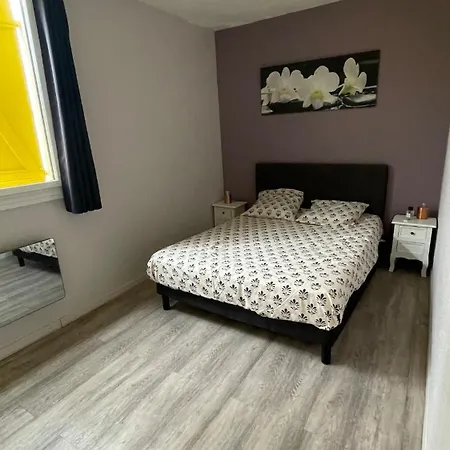 A 300 Metres De La Apartmán *